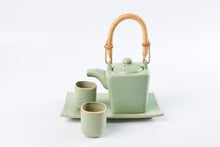 Load image into Gallery viewer, Bamboo Handled Square Tea Set with Square Cups

